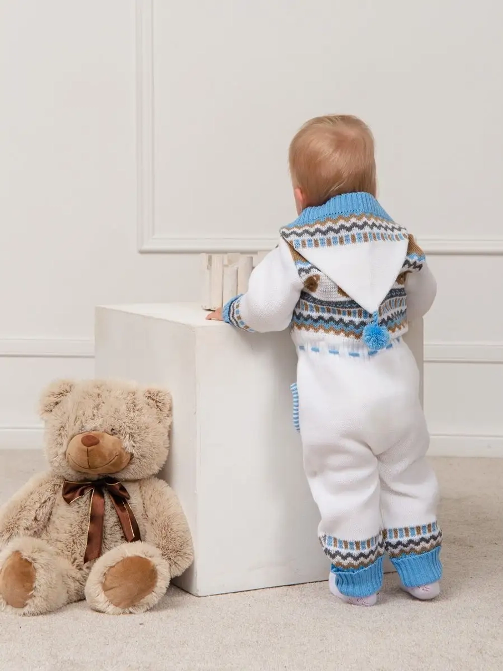 Вязаный комбинезон для новорожденных и малышей на молнии