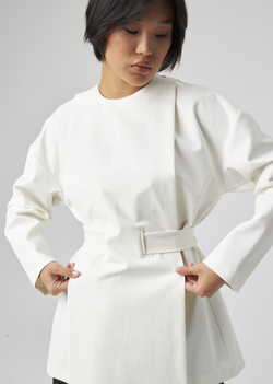 BLOUSE WITH A BELT | S | WHITE