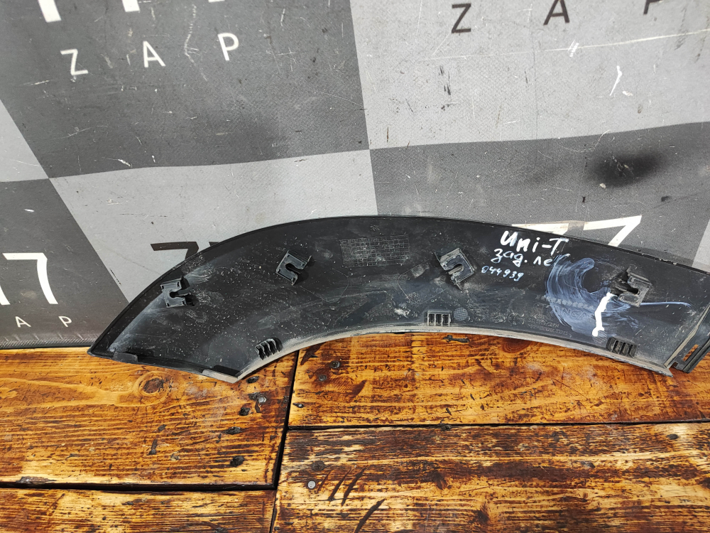 Накладка двери задней левой Changan UNI-T 20-нв Б/У Оригинал S202F2713060500