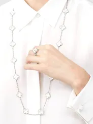 Винтажное колье Van Cleef & Arpels Alhambra, 20 мотивов