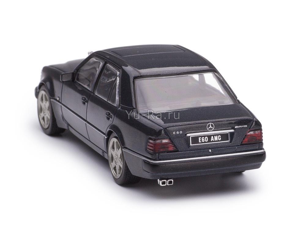 Mercedes-Benz E60 (W124) AMG 1994 sapphire black metallic Solido