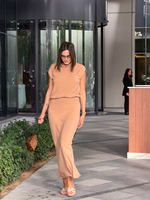 трикотажный топ в цвете карамель