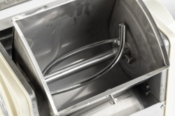 Горизонтальная тестомесильная машина AKITAJP HO-2 Classic, дежа тестомеса 5 литров