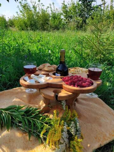 Винный столик