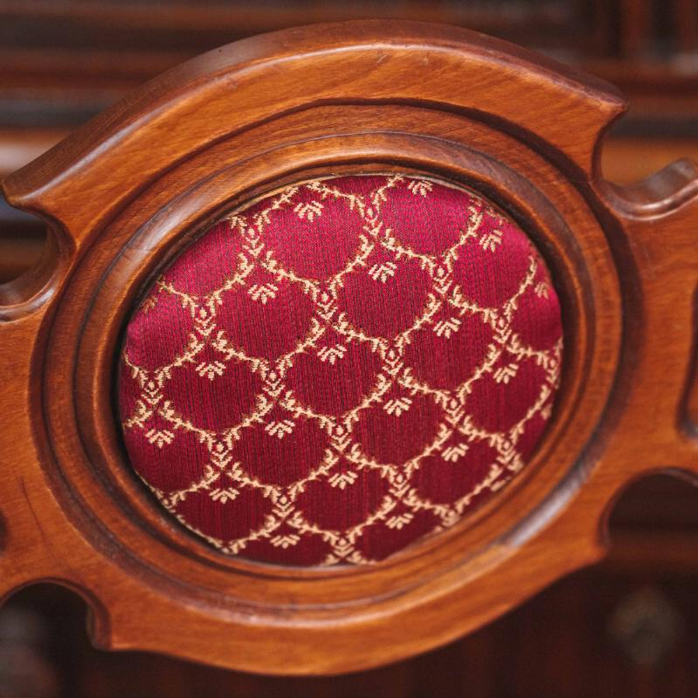 Курульное кресло