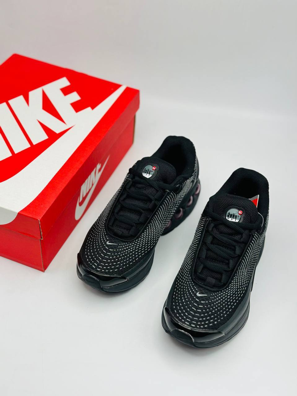 Кроссовки NIKE AIR MAX DN