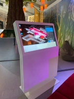 Сенсорный киоск Aura 55"