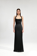 Платье макси из сатина с драпировкой и открытой спиной