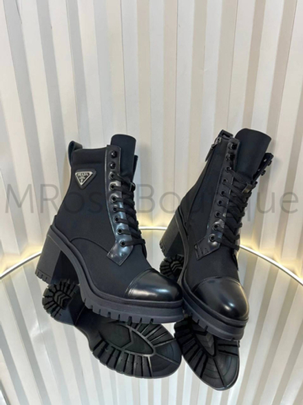 Женские черные ботинки Prada на каблуке