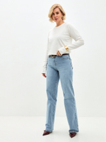 Молочный лонгслив свободного кроя