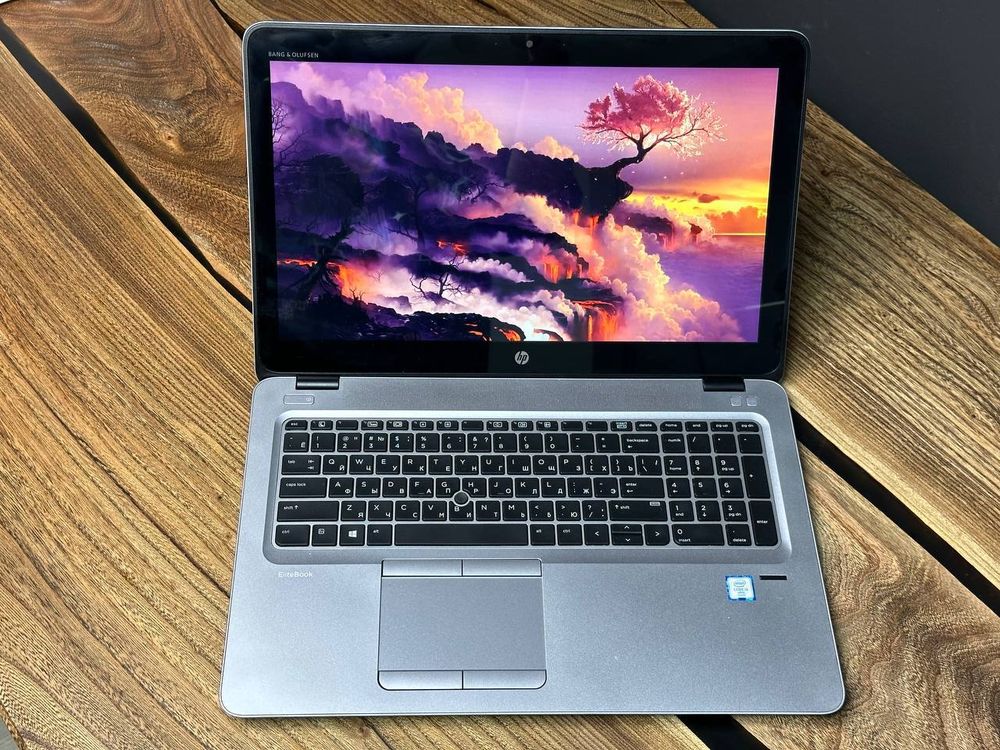 15.6" Ноутбук HP EliteBook 850 G3 Touch (1920x1080, Intel Core i5-6300U, RAM 8ГБ, SSD 256ГБ, Intel HD Graphics 620, Win 10 Pro)