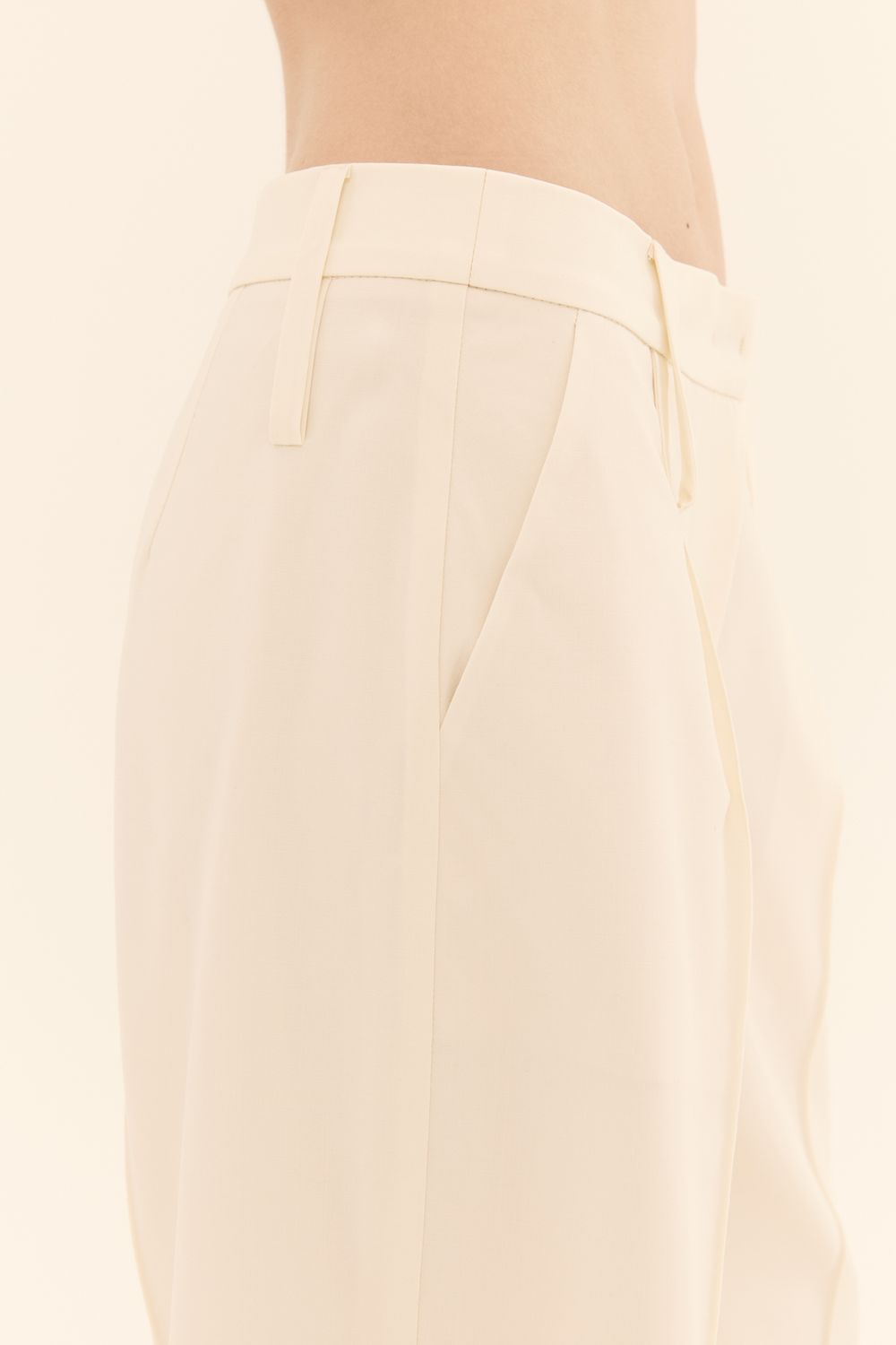 Брюки (Она любила гранж), молочные