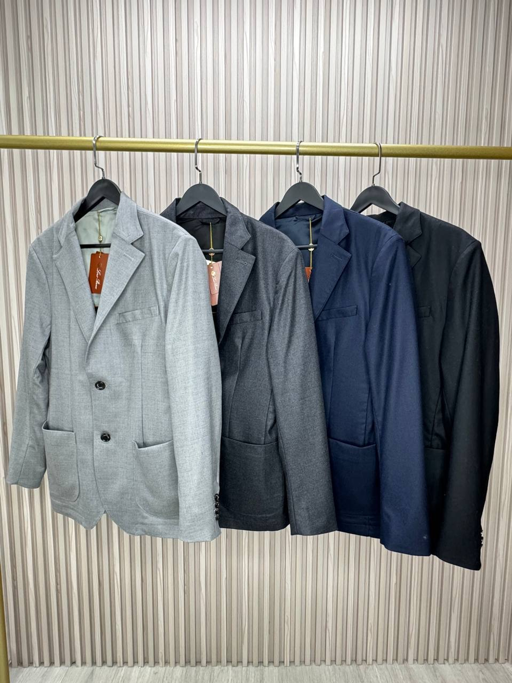 Классический костюм Loro Piana