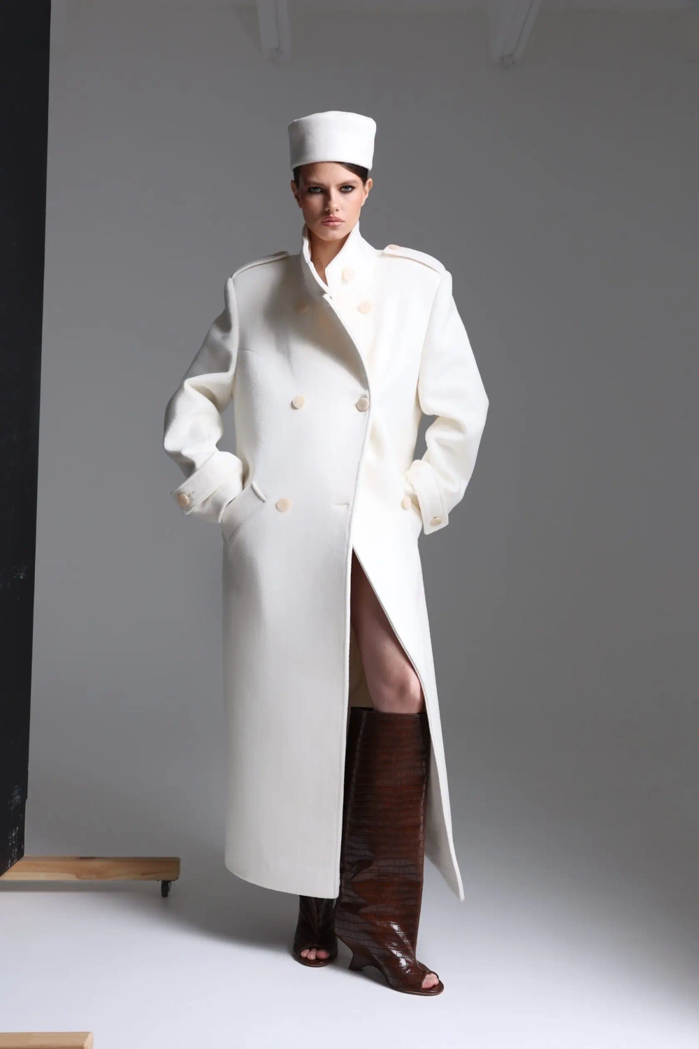 Пальто GUSAR, Белое