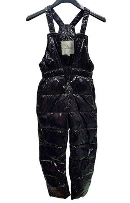 Пуховой комбинезон Moncler