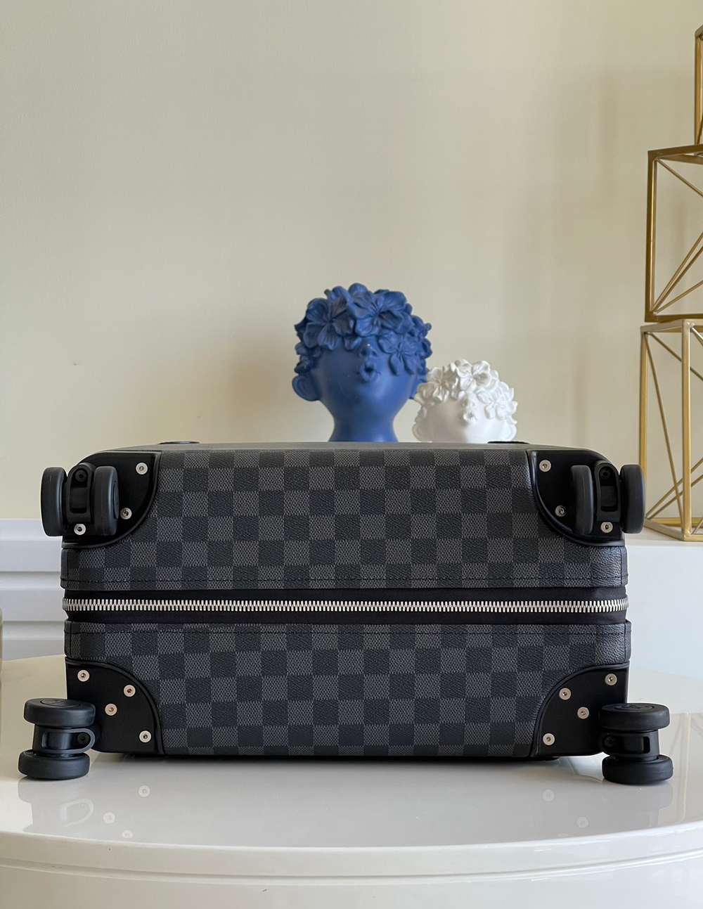 Louis Vuitton Horizon 50 Suitcase