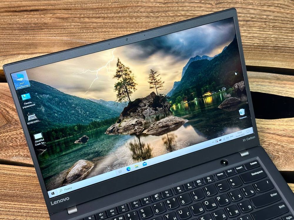 14" Ноутбук Lenovo Thinkpad X1 Carbon G5 (1920x1080, Intel Core i7-6600U, RAM 16ГБ, SSD 256ГБ, Intel HD Graphics 520, Win 10 Pro)