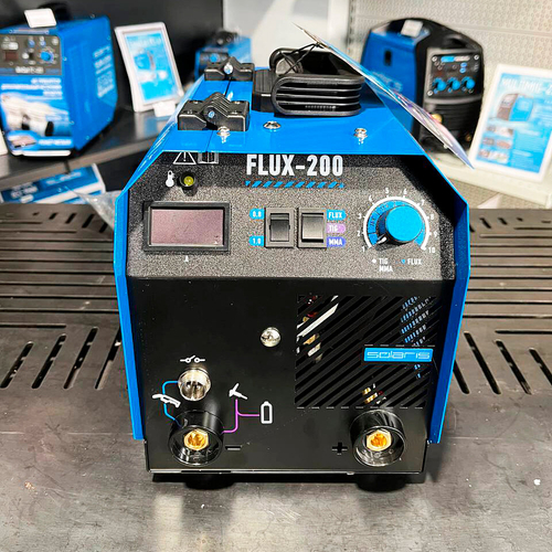 Полуавтомат сварочный Solaris FLUX-200 (230В; 20-180 А; FLUX/MMA/TIG LIFT; байонетный разъем; без подкл. газа) SL5712-1