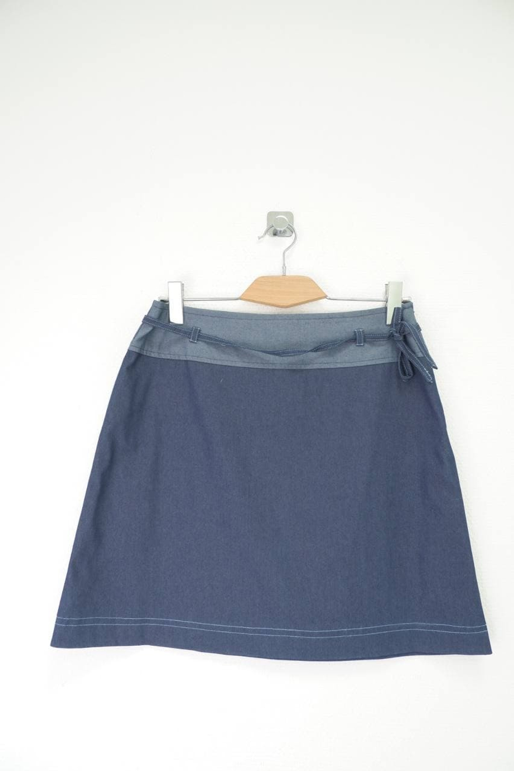 Юбка-трапеция джинсовая с пояском 44 размер