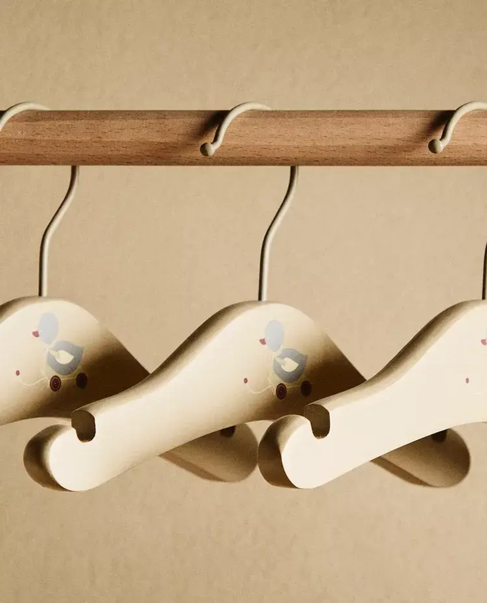 ZARA HOME ДЕТСКИЕ ВЕШАЛКИ "УТЕНОК (НАБОР ИЗ 3 ШТ.), СЕРЫЙ