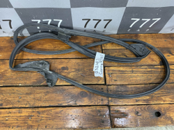 Уплотнитель двери задний левый Camry (XV70) 17-нв Б/У Оригинал 6787233120