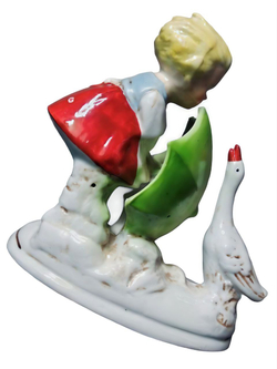 Статуэтка "Девочка с зонтиком и гусем" Lippelsdorf