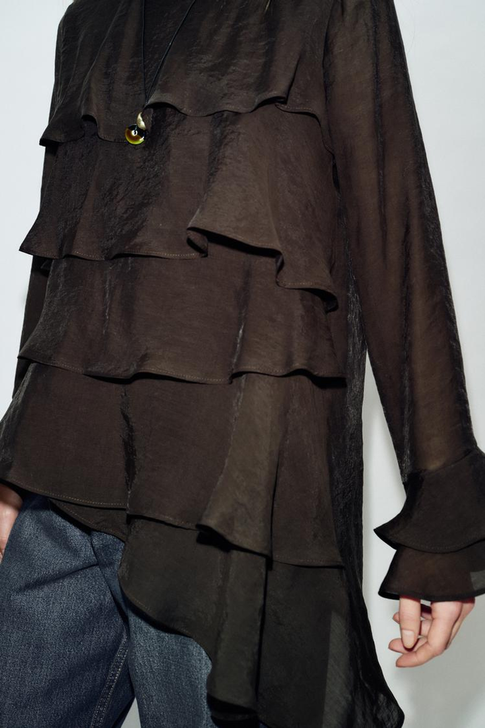 ZARA АСИММЕТРИЧНЫЙ ТОП С ВОЛАНАМИ, КОРИЧНЕВЫЙ