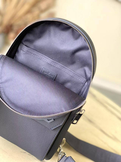 Сумка-слинг Louis Vuitton