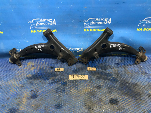 Рычаг передний левый TOYOTA CARINA 1990
