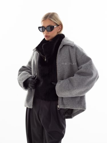 Черная манишка из эко-меха на молнии