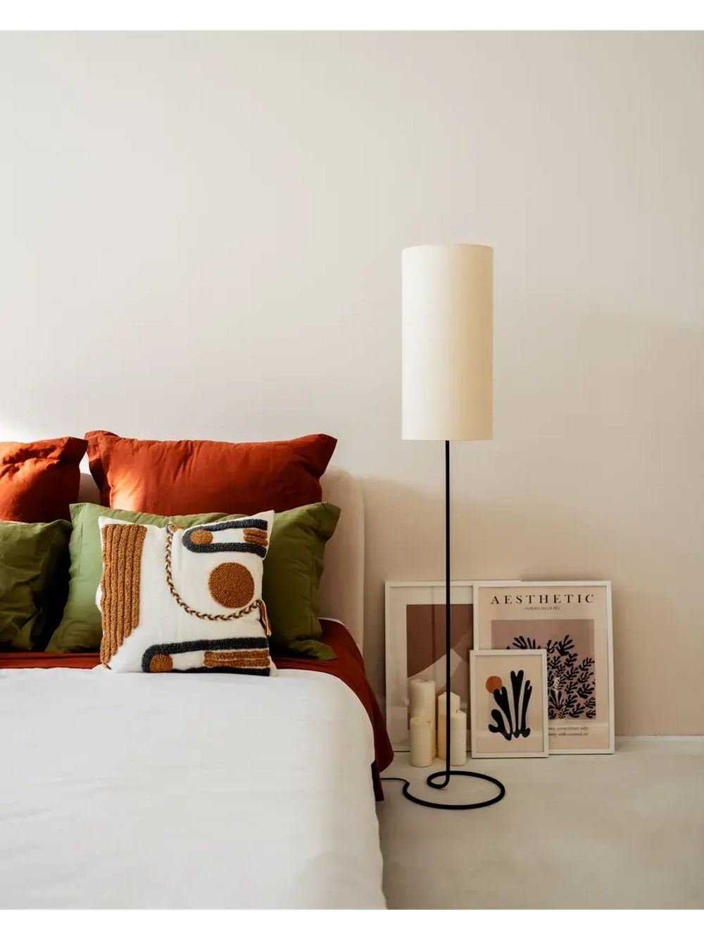 Торшер напольный с абажуром в гостиную современный