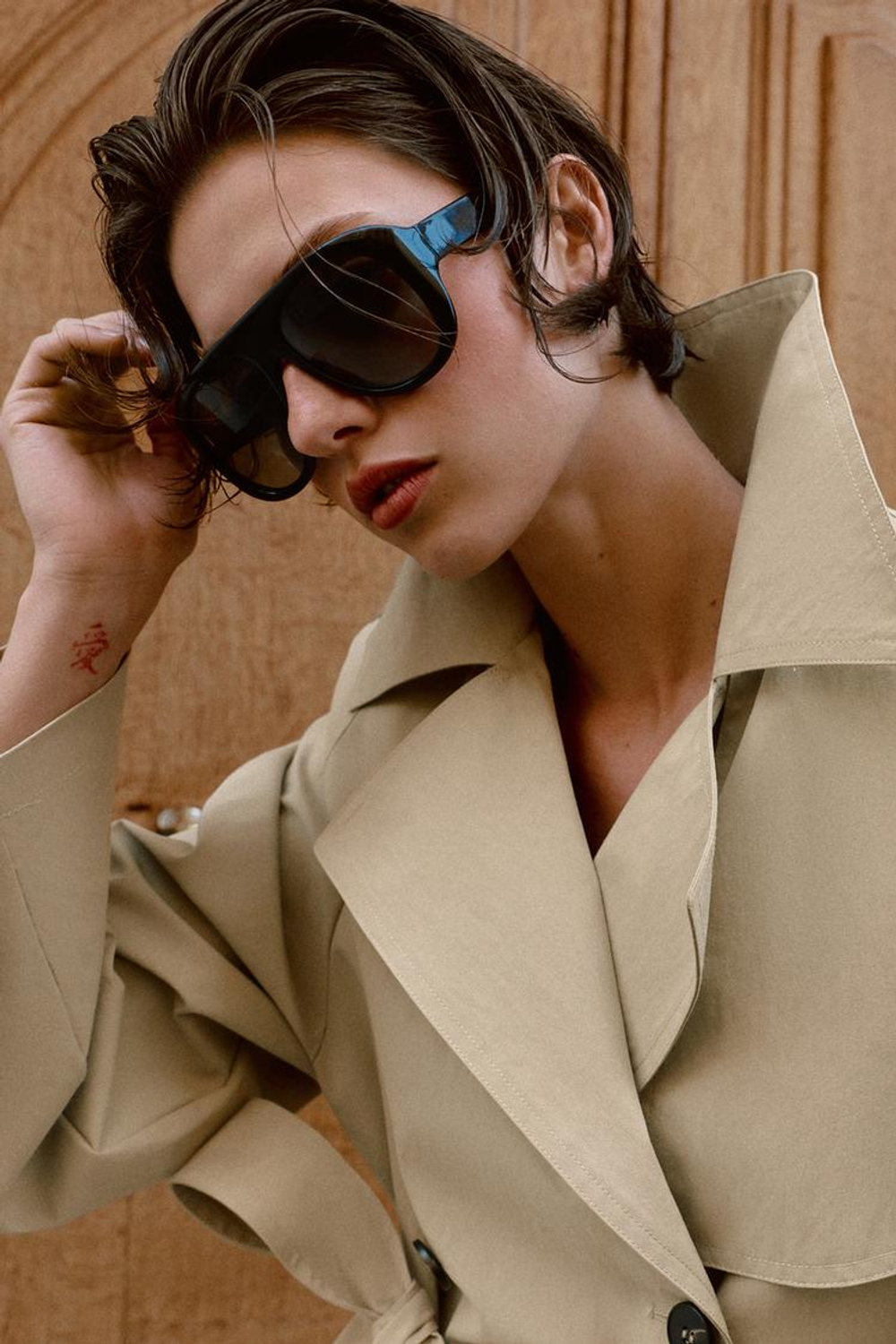 ZARA КОРОТКИЙ ТРЕНЧ С ПОГОНАМИ И ПОЯСОМ, СВЕТЛЫЙ ЖЕЛТО-КОРИЧНЕВЫЙ