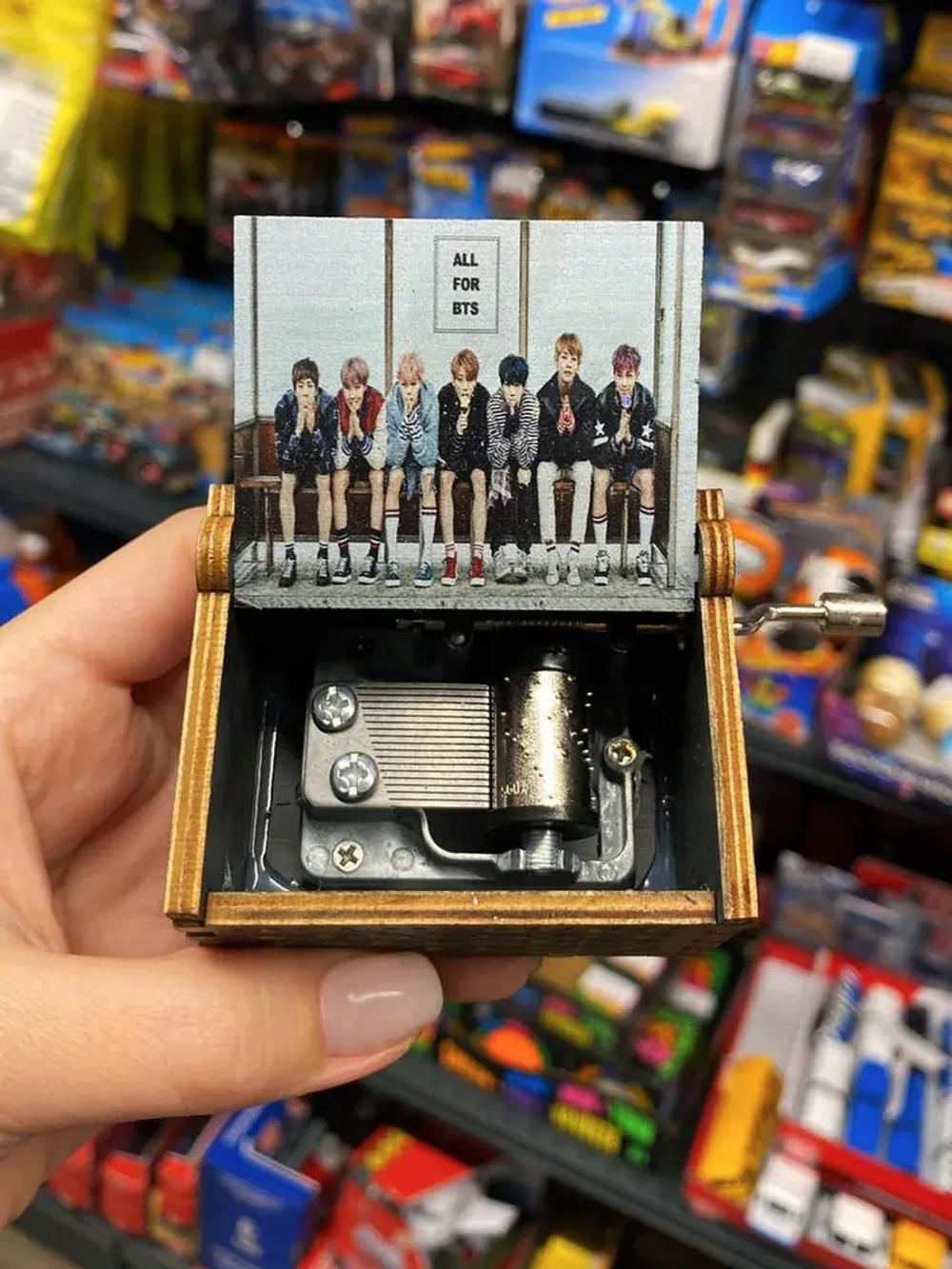 Музыкальная шкатулка детская BTS Kpop БТС Кпоп деревянная