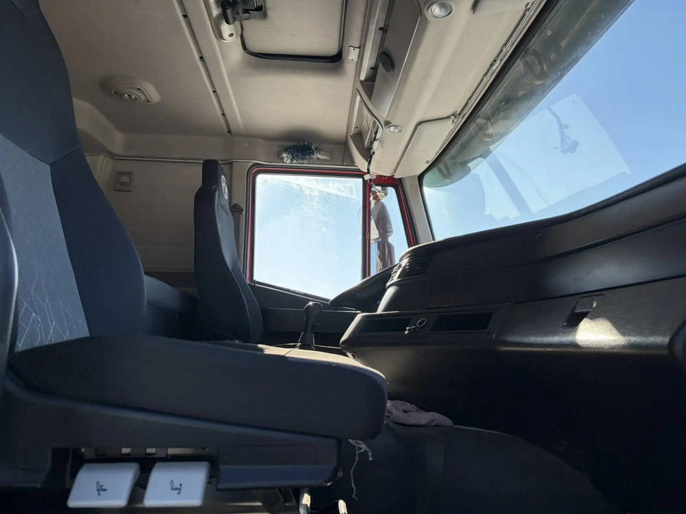 HONGYAN 908 8x4 Самосвал CQ3406HV39 (Дизельный, 8,7 л, 387 л.с., МТ)