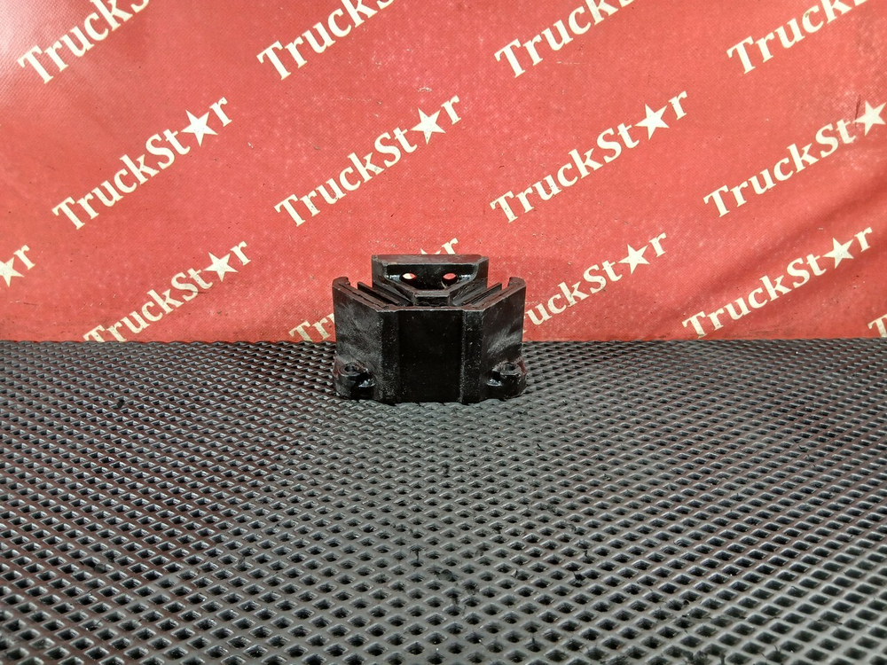 Подушка двигателя передняя 2022г