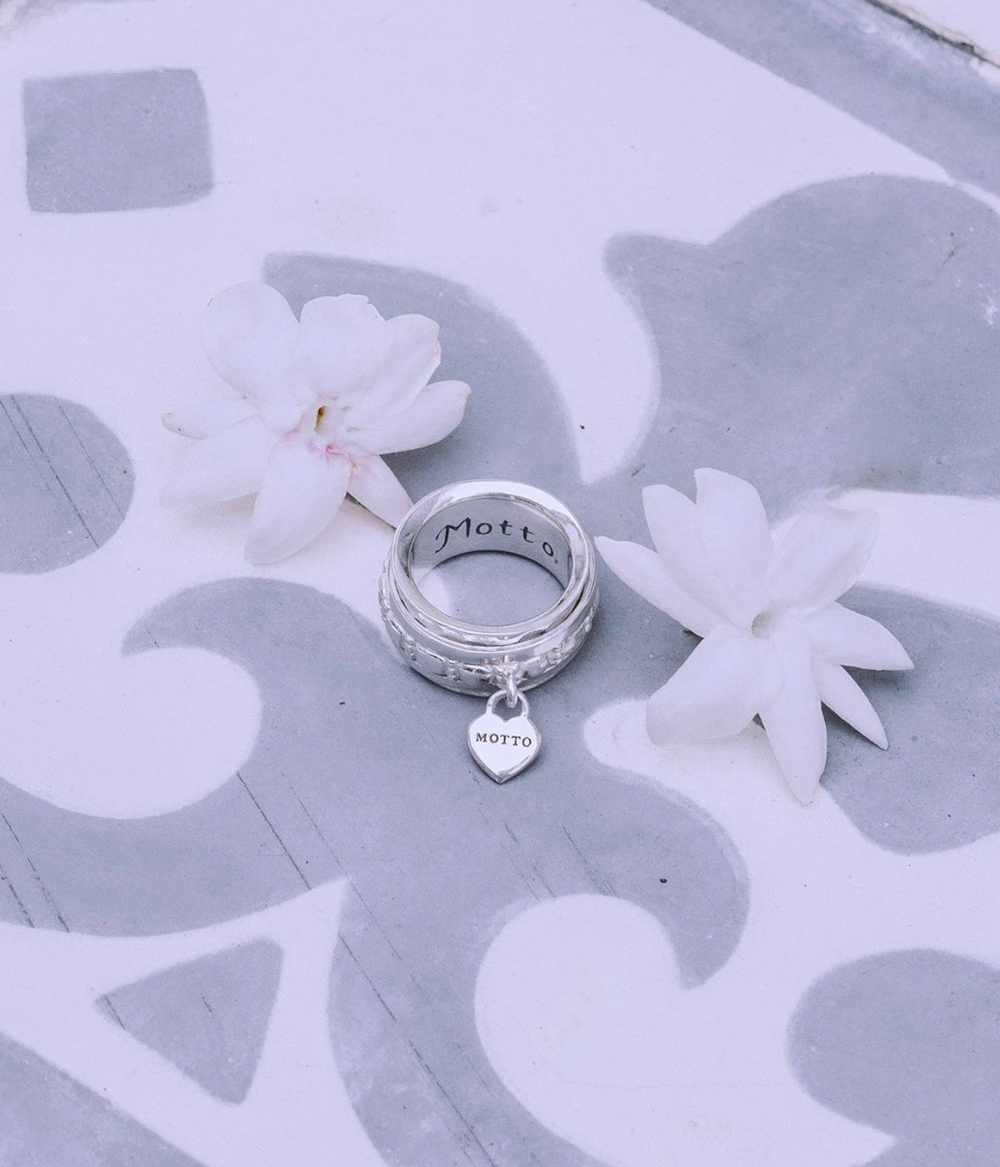 Кольцо «Аморе»