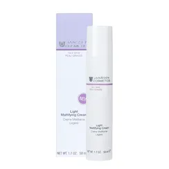 Легкий матирующий крем