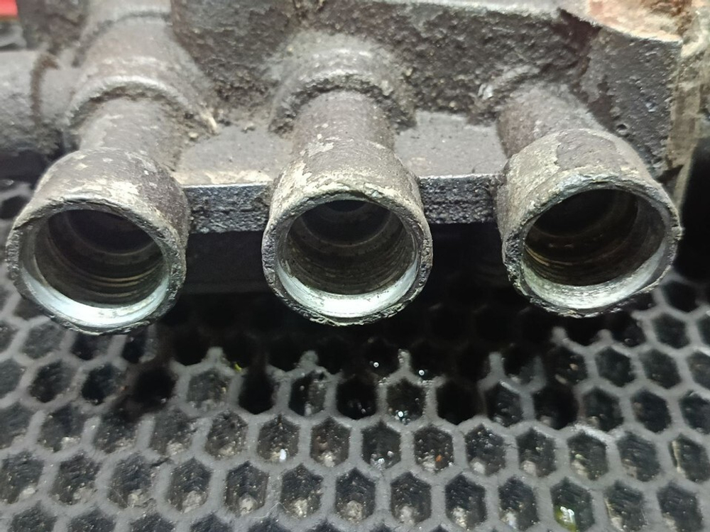 Кран уровня пола главный