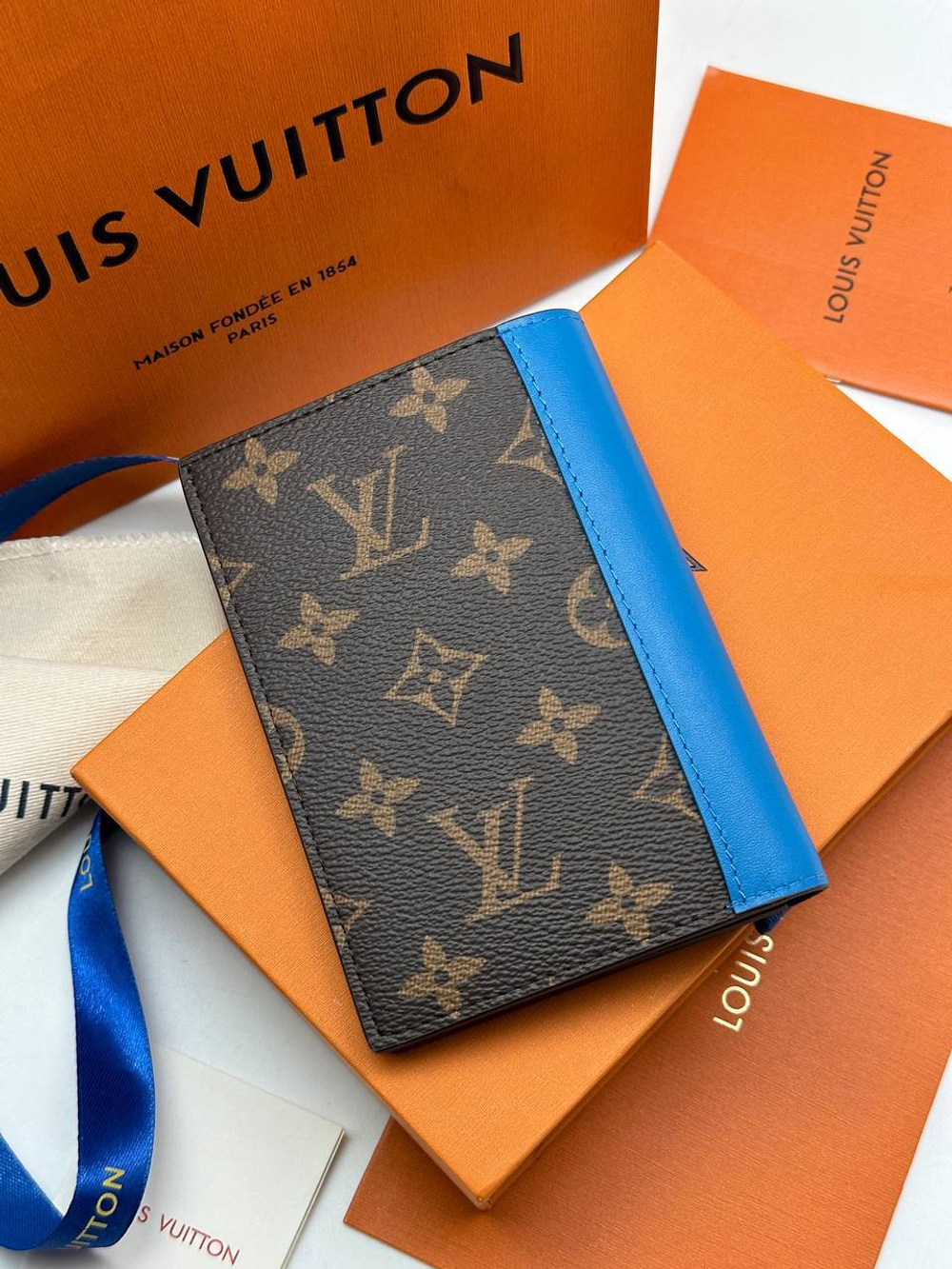 Обложка для паспорта Louis Vuitton