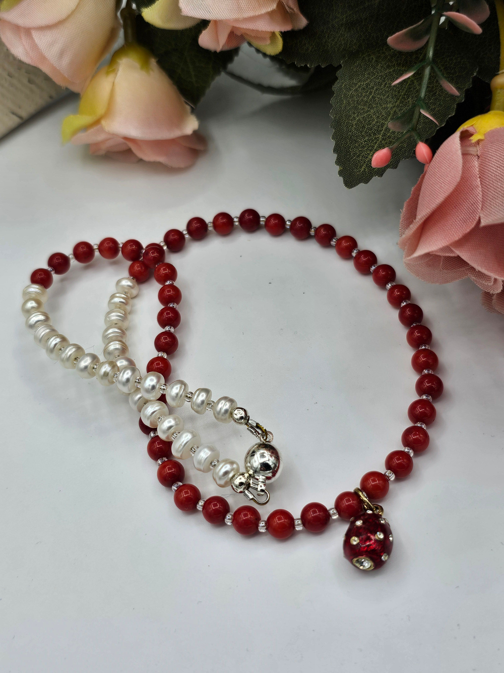 Колье ручной работы из натурального коралла и жемчуга "Фаберже"