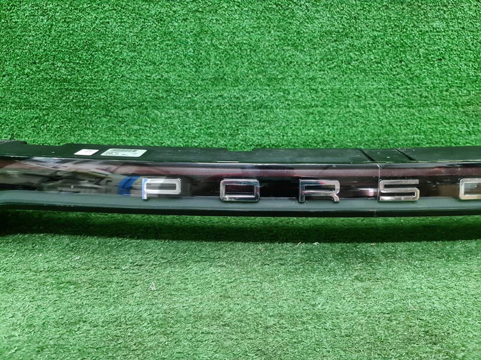 Фонарь крышки багажника Porsche Cayenne 3 (17-23)