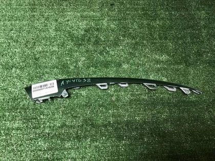 Молдинг переднего бампера Mercedes S W222 (17-20)