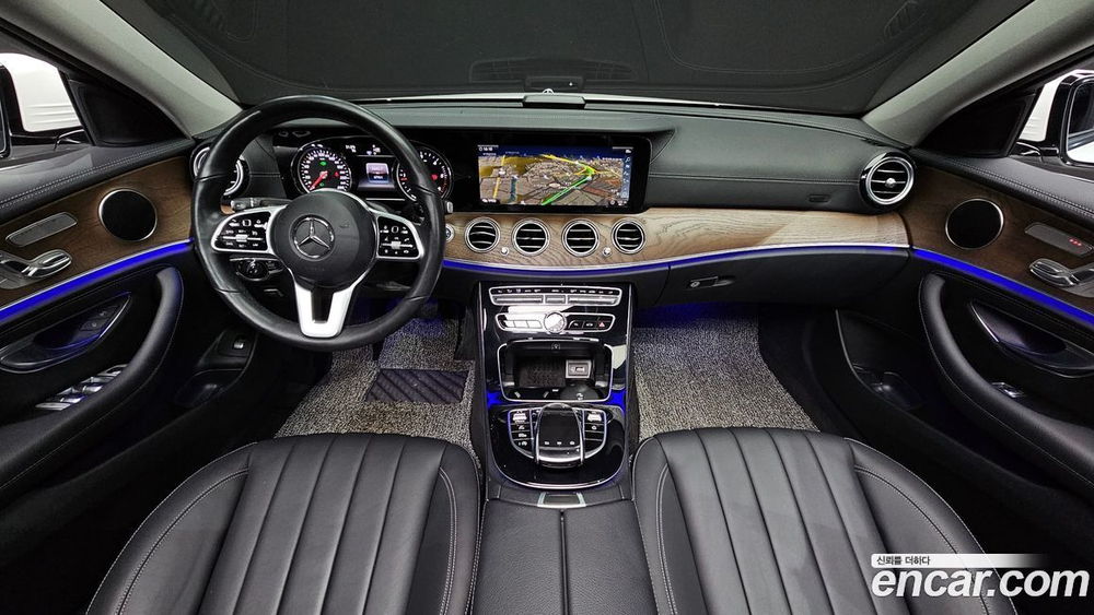 Mercedes-Benz E-Class W213 E220d 4MATIC Exclusive (10.2019)