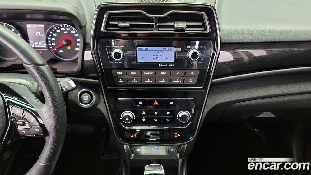 KG Mobility (Ssangyong) Very New Tivoli Бензин 1.5 2WD (05.2021)