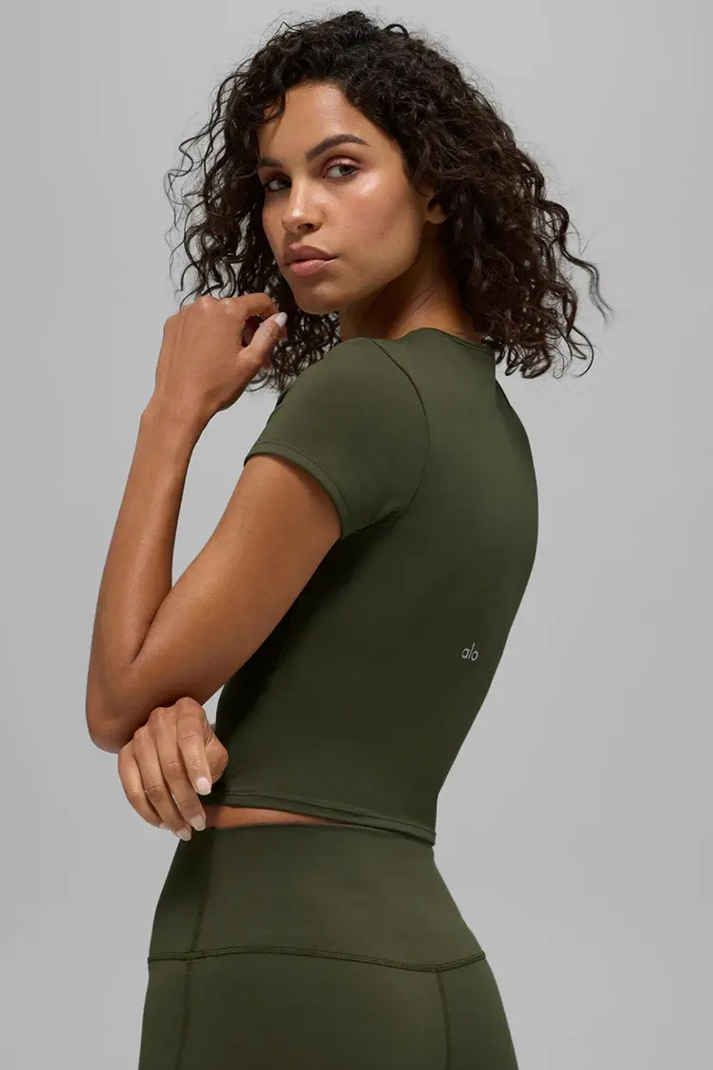 Alo yoga Топ с короткими рукавами Softsculpt Precision, оливково-зеленый