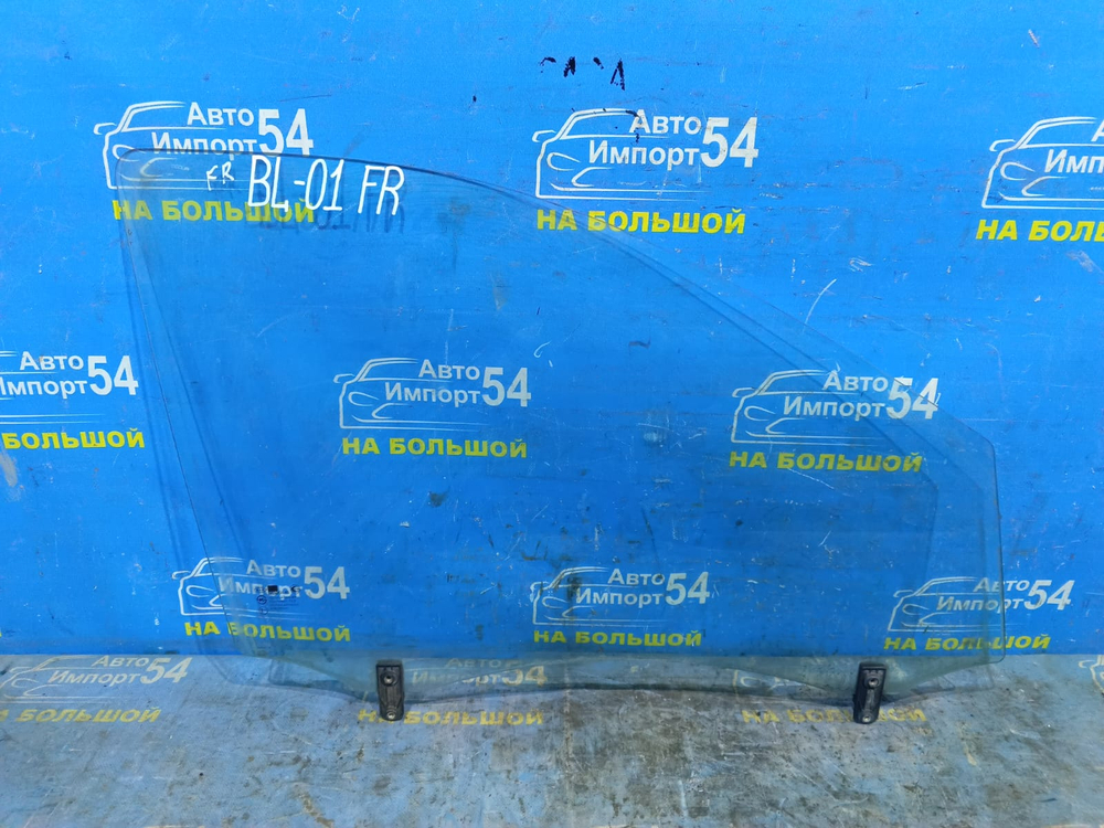 Стекло двери передней правой Kia SORENTO 2002-2009