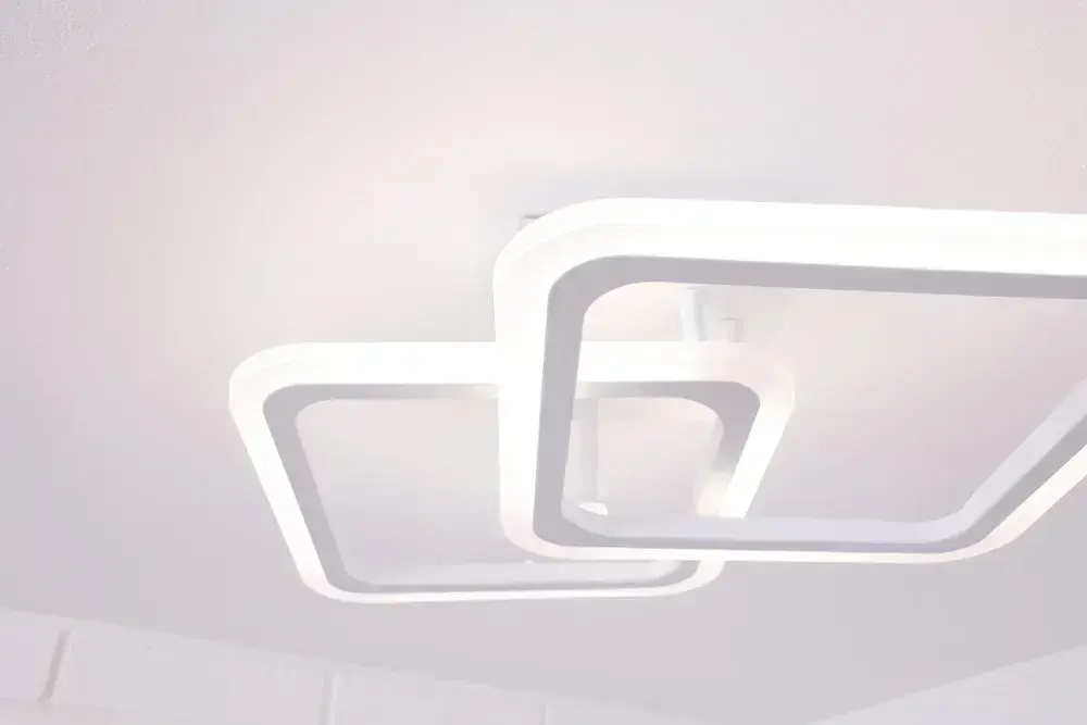 Люстра потолочная светодиодная Corpo 4030 , LED, цвет белый. Люстра с пультом управления, мощность 52 Вт. Светильник потолочный. Площадь освещения до 15 м2