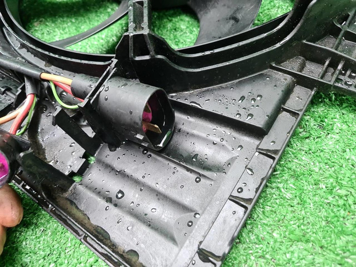 Диффузор с вентиляторами Porsche Macan 95b (14-нв)