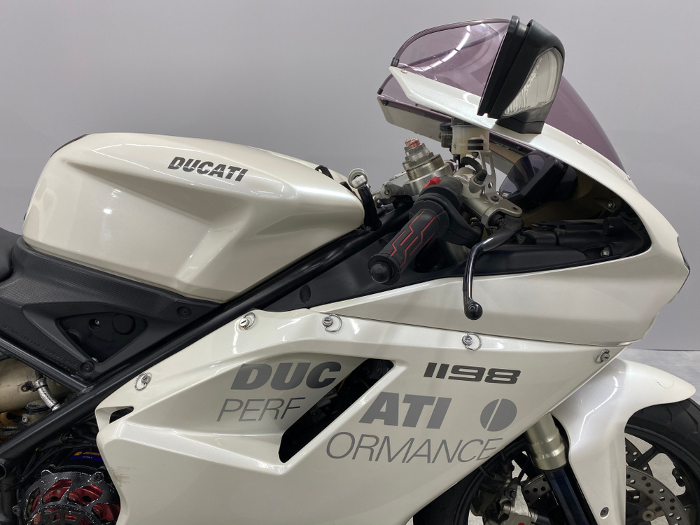 Ducati 1198 041598
