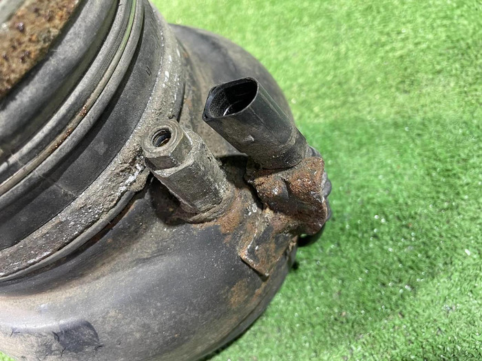 Стойка пневматическая Porsche Macan 95b (14-18)